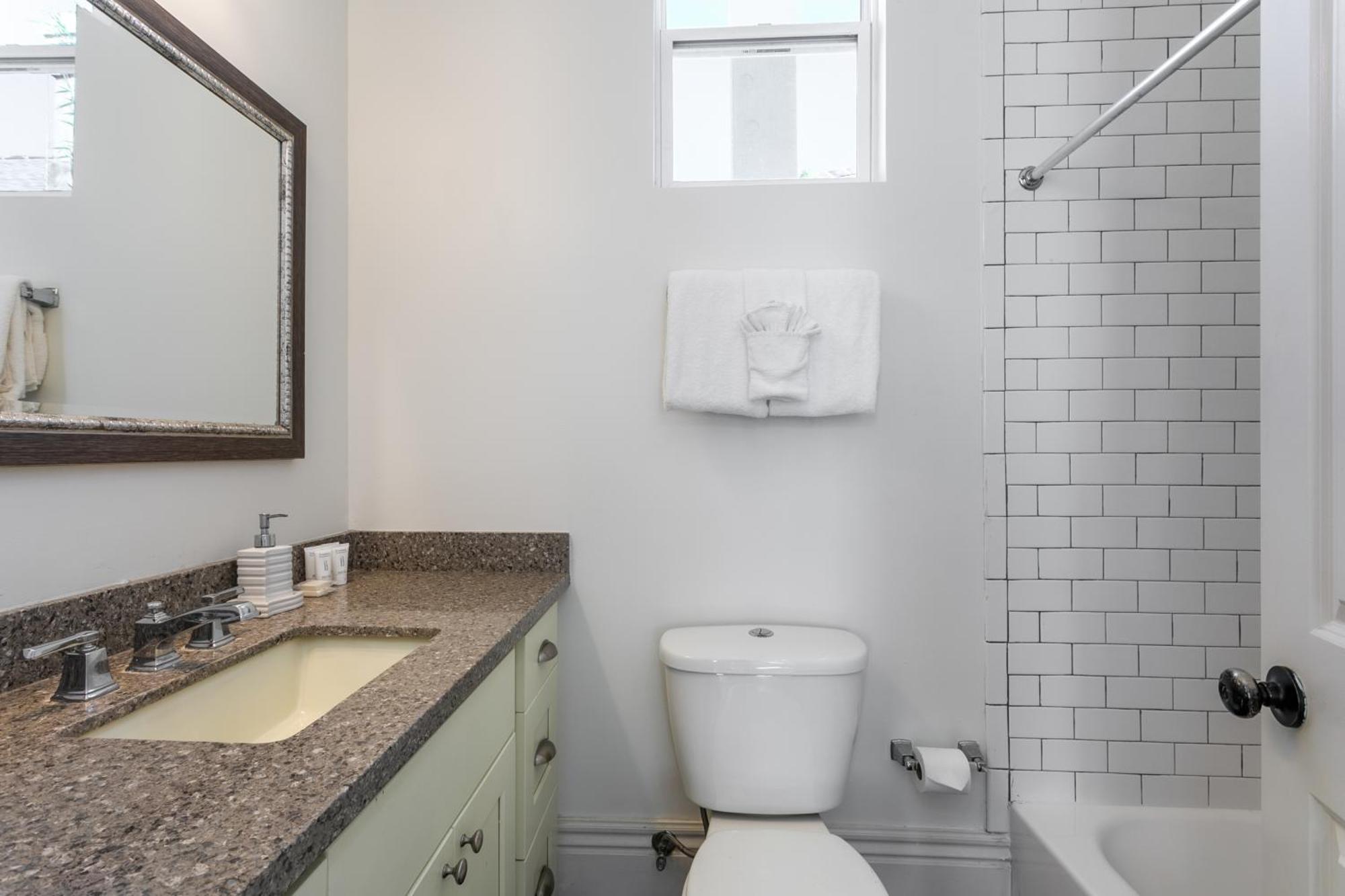 Charming 2Br On Carondelet By Hosteeva Leilighet New Orleans Eksteriør bilde